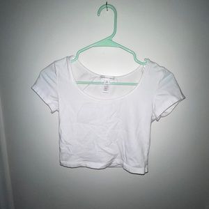 scoop neck baby tee crop top